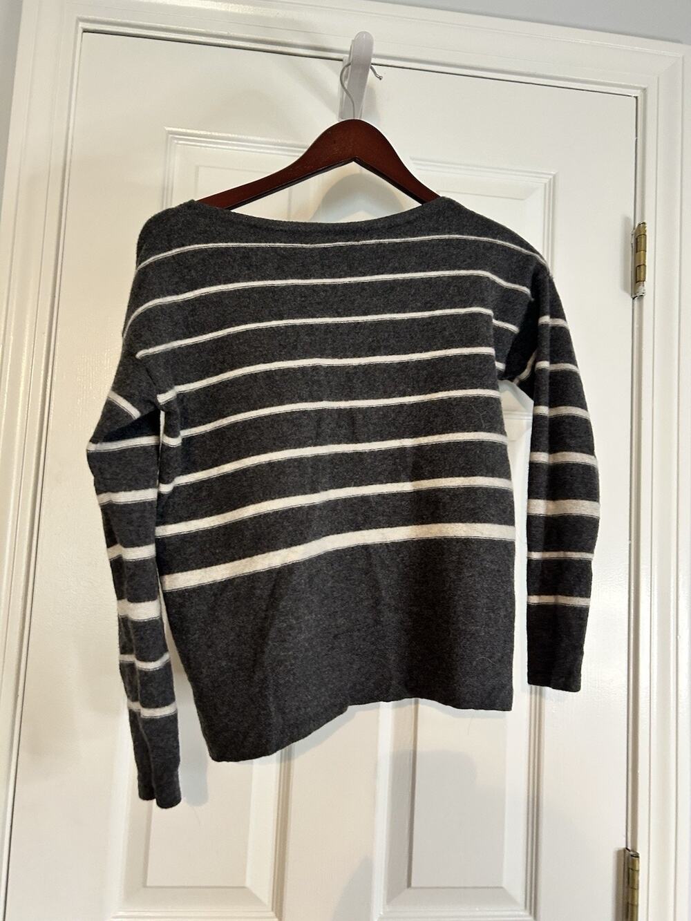 C&C California Women's Size S Grey White Striped Merino Wool Blend Sweater